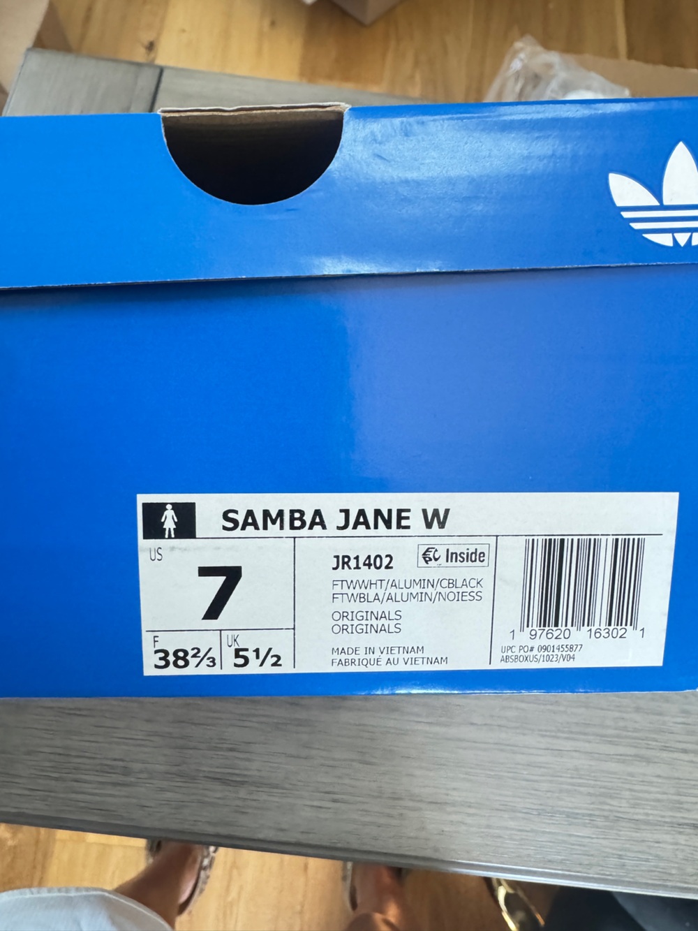 adidas Women’s Samba Jane Wide White with Black Stripes and Gum Sole. Size 7. - Picture 6 of 7